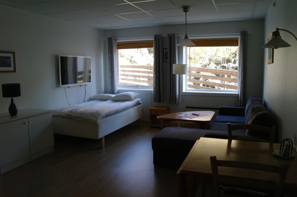 Tysnes Sjo Og Fritid Aparthotel Uggdal Room photo